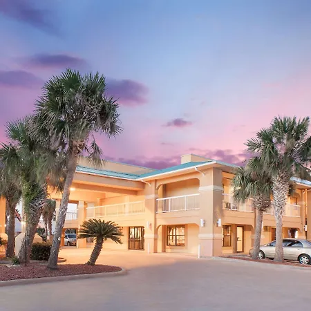 Super 8 By Wyndham Corpus Christi Hotel
